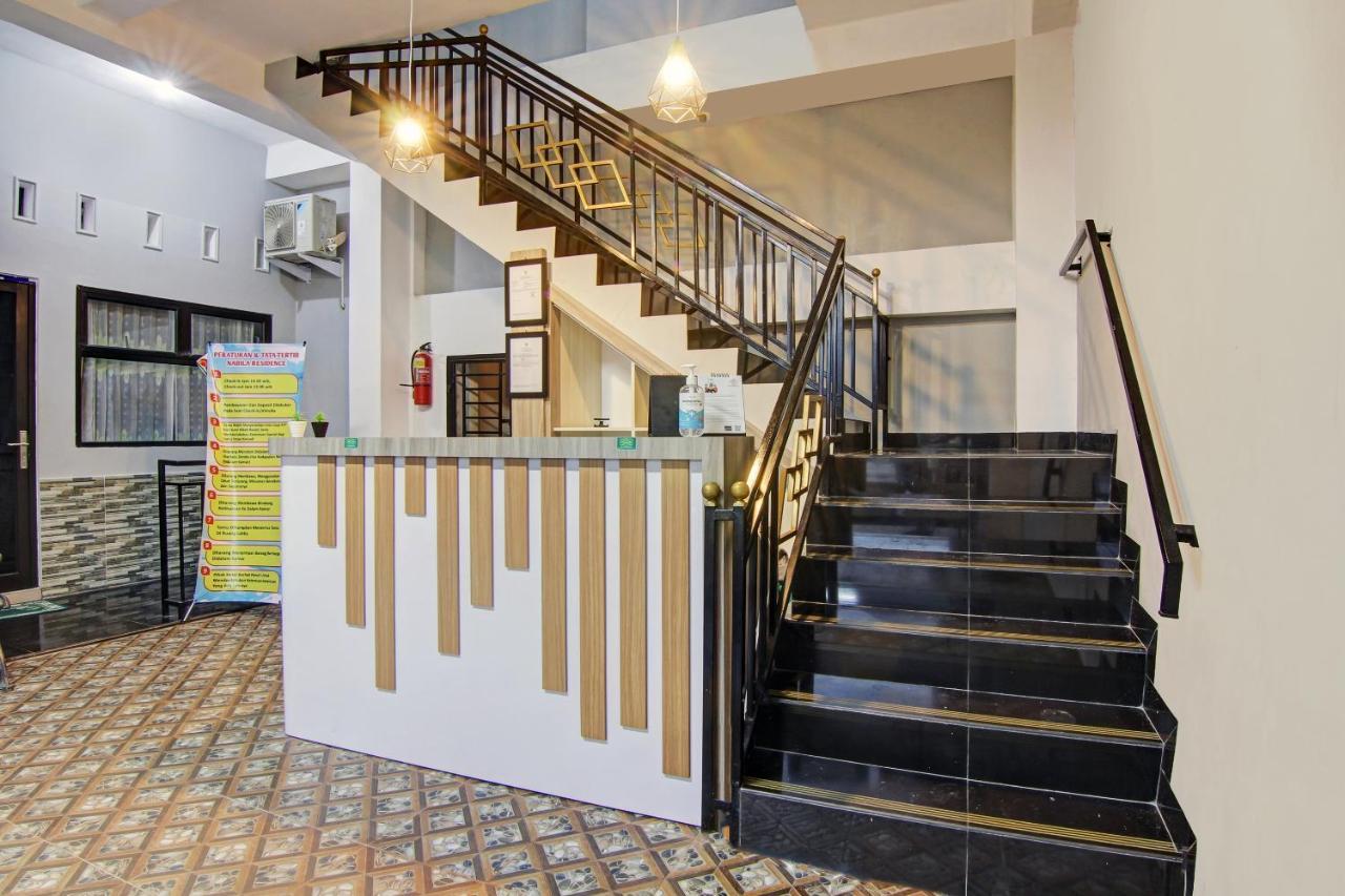 Oyo 90704 Nabila Residence Syariah 巴东 外观 照片