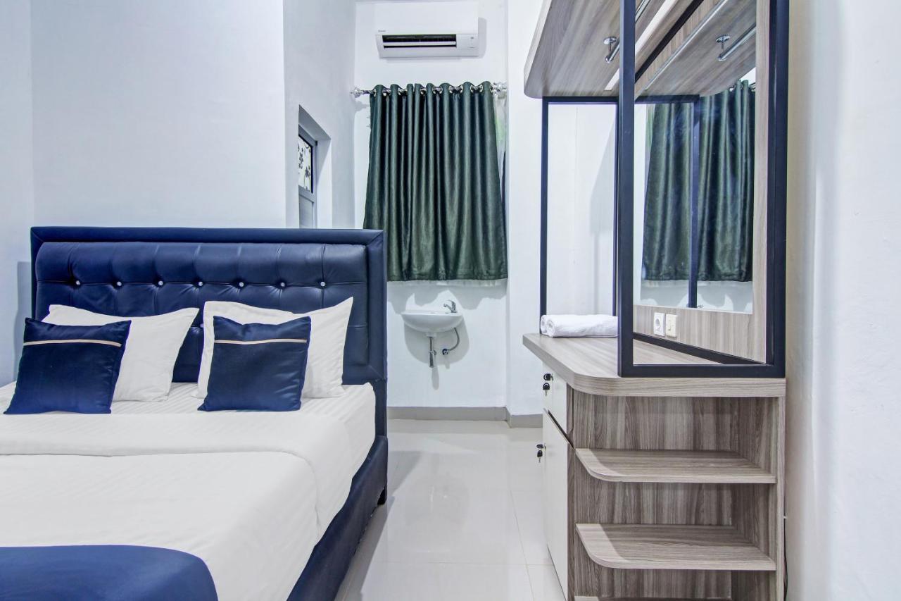 Oyo 90704 Nabila Residence Syariah 巴东 外观 照片