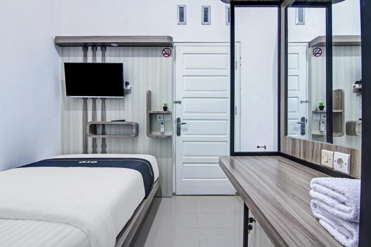 Oyo 90704 Nabila Residence Syariah 巴东 外观 照片