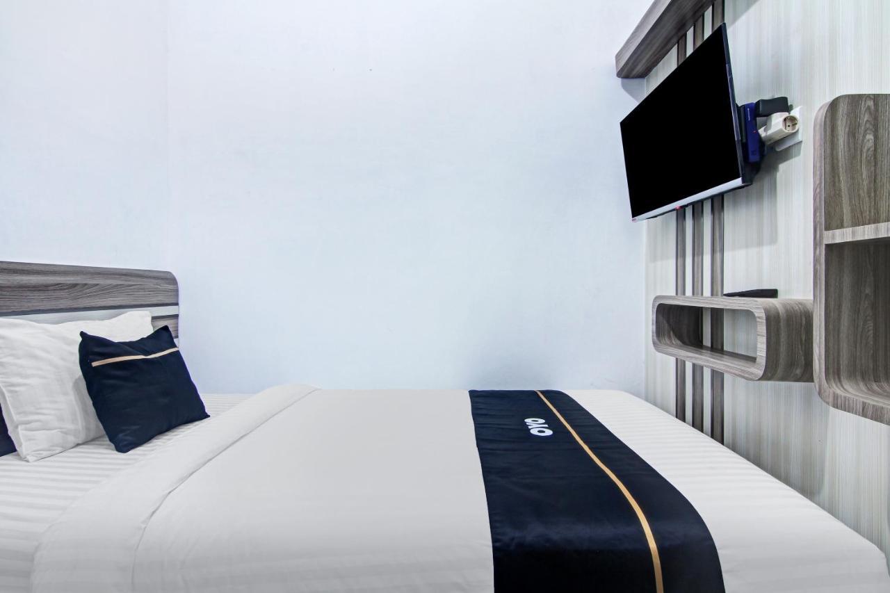 Oyo 90704 Nabila Residence Syariah 巴东 外观 照片